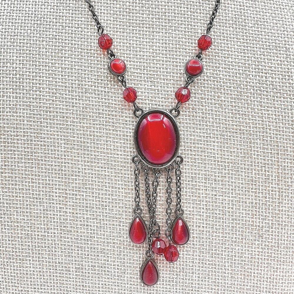 Vintage Y2K Red Cabochon Gunmetal Tone Chain Tassel Necklace Statement Jewelry